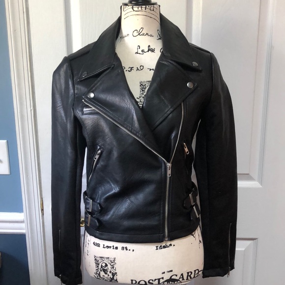 Romeo & Juliet Couture Jackets & Blazers - Romeo + Juliet jacket Couture jacket, new